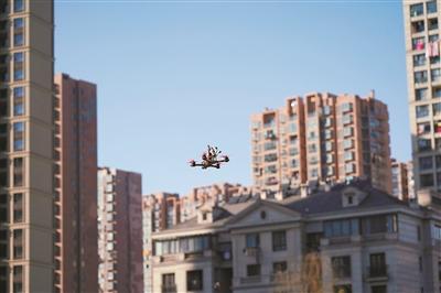 警用無人機時代已至,王牌“飛行員”圓夢(圖2) 警用無人機時代已至,王牌“飛行員”圓夢(圖2)