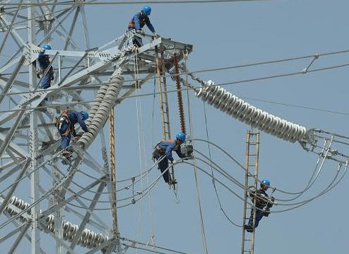 電力巡檢無(wú)人機(jī)真的能替代人工巡檢嗎?(圖2) 電力巡檢無(wú)人機(jī)真的能替代人工巡檢嗎?(圖2)